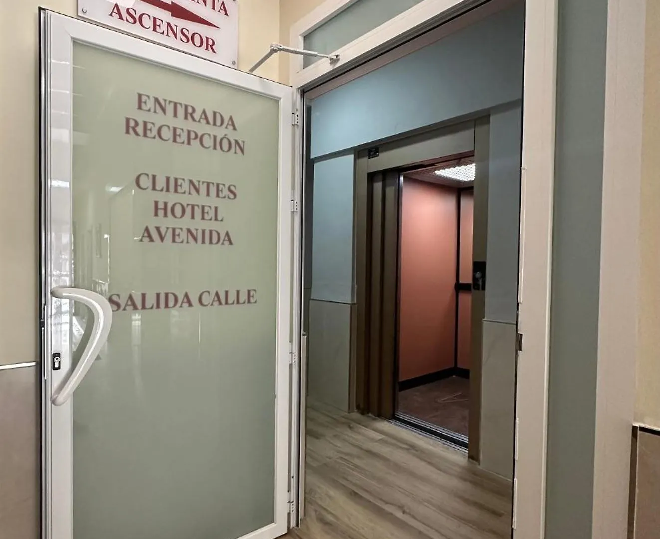 Apartment Hotel Avenida Velez Malaga Spanien