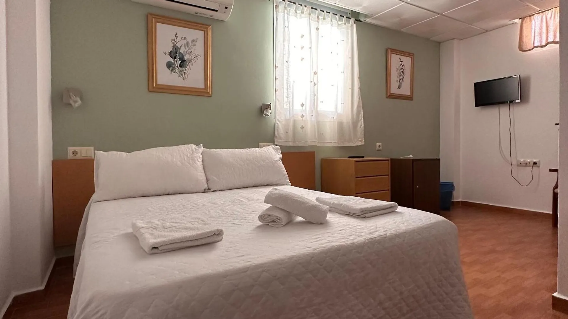 Hotel Avenida ベレス 0*,