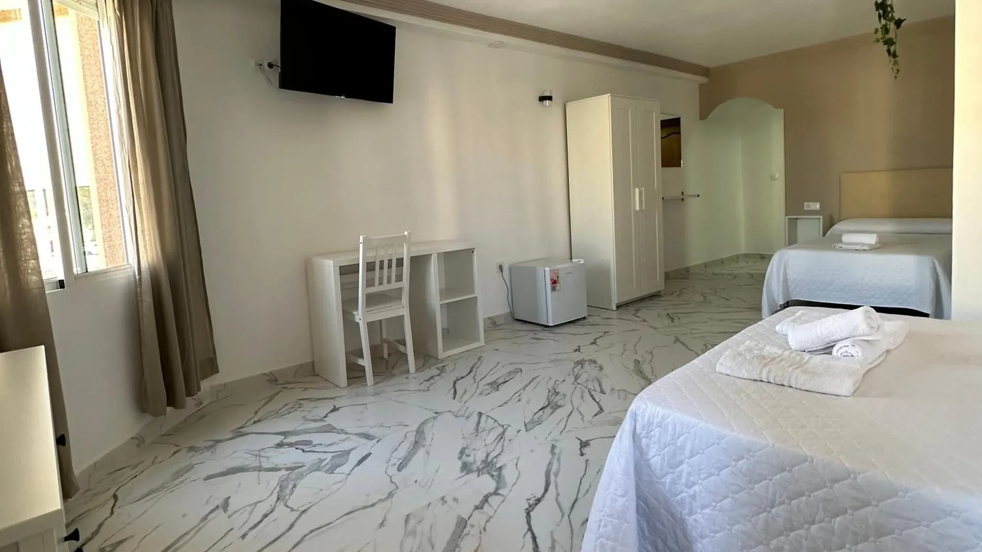 アパート Hotel Avenida ベレス