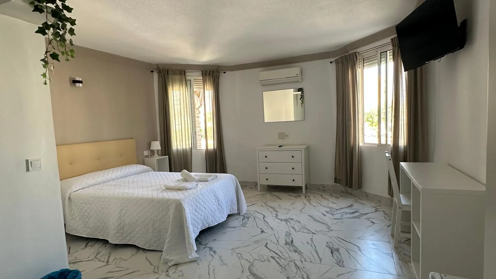 アパート Hotel Avenida ベレス スペイン