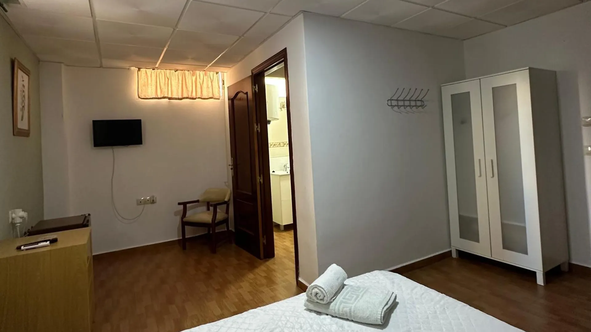 Hotel Avenida ベレス 0*,