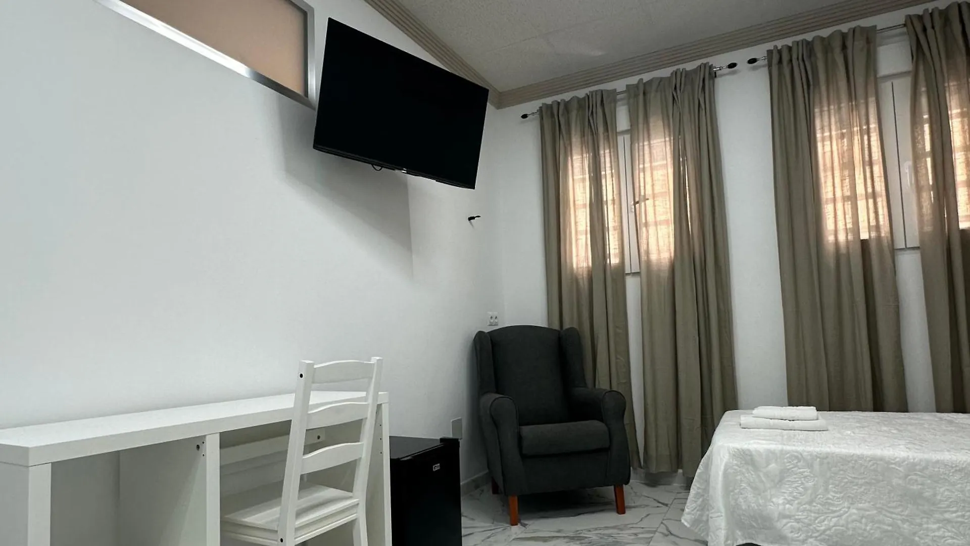 Hotel Avenida ベレス アパート