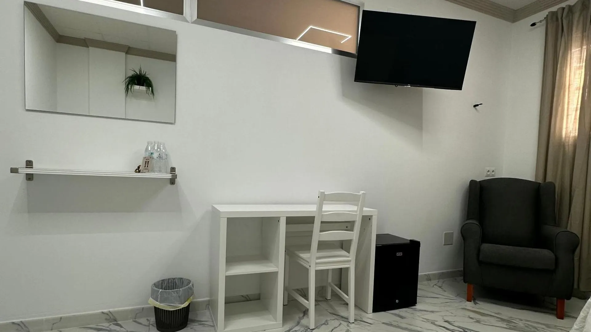 アパート Hotel Avenida ベレス